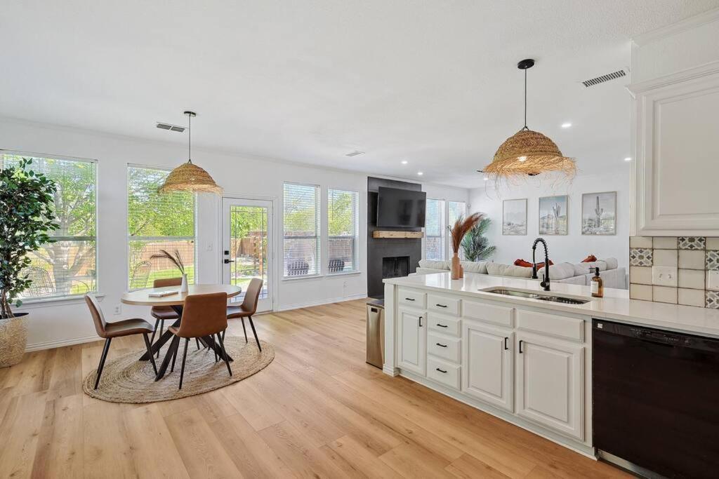 Willa Wellness Oasis 5Br W Pool + Huge Yard + Fire Pit Sachse Zewnętrze zdjęcie